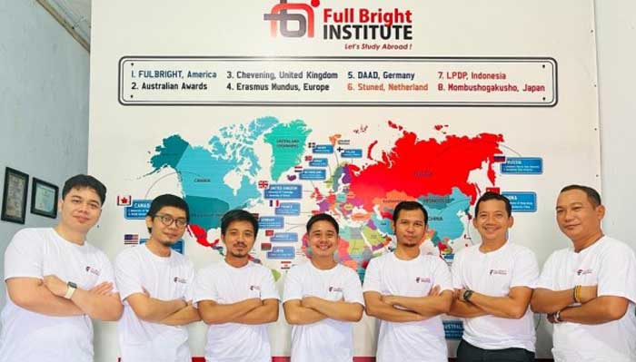 2. Kursus Bahasa Inggris Full Bright Institute